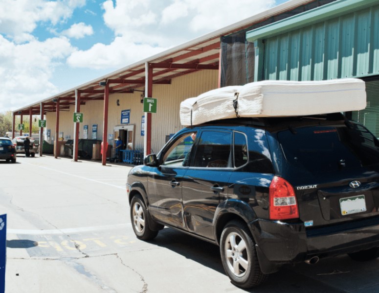 Is it Illegal to Tie a Mattress to a Car canada