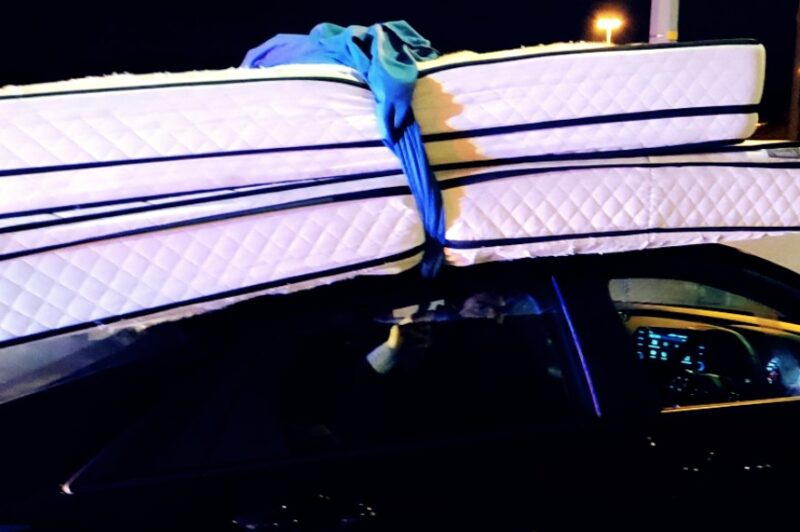 Is it Illegal to Tie a Mattress to a Car transport